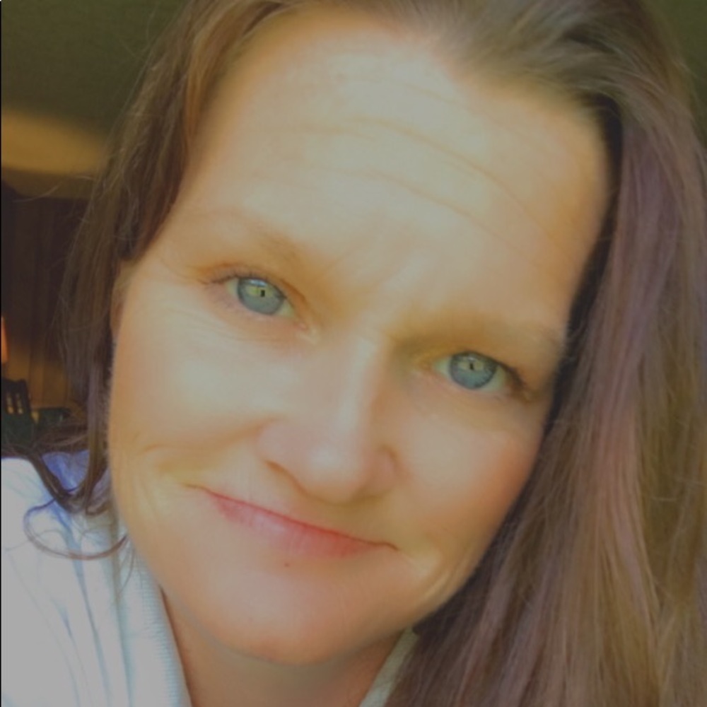 Meet your Posher, Leah